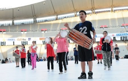 Atatürk Olimpiyat Stadı, Türkçe Olimpiyatları kapanış törenine hazır