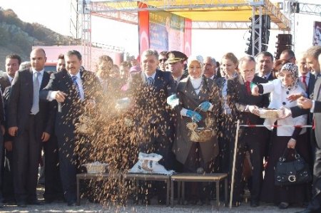 Bakan Eroğlu: Erciyes Dağı'nı zümrüt yeşile bezedik