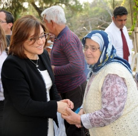 Bakan Şahin: Mutlak yoksulluğu yok edeceğiz