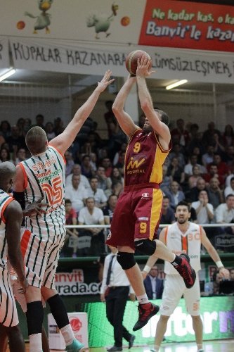 Banvit :71 - Galatasaray Medical Park: 72