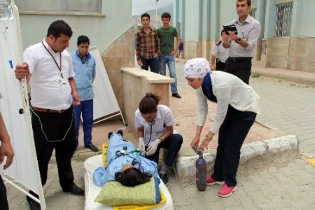 Başkale Devlet Hastanesi'nde yangın tatbikatı