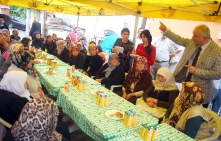 Başkan Tatlıoğlu sokakta dert dinledi