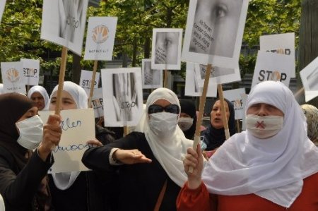 Belçika'da anaokulu öğrencilerine cinsel taciz, velileri sokağa döktü