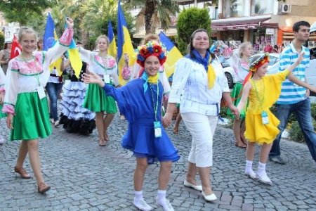 Bergama Kermesi, 77'nci kez coşkuyla başladı