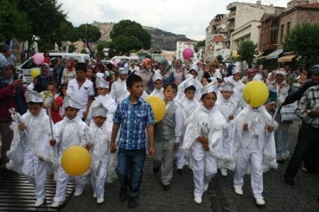 Bergama’da mehteranlı toplu sünnet şöleni