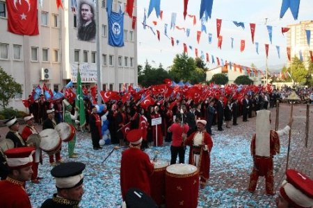 Beşikdüzü MYO, 18. dönem mezunlarını uğurladı