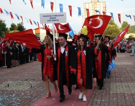 Beşikdüzü MYO, 18. dönem mezunlarını uğurladı