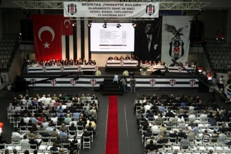 Beşiktaş'ta 'Olağanüstü İdari ve Mali Genel Kurul' toplantısı yapıldı