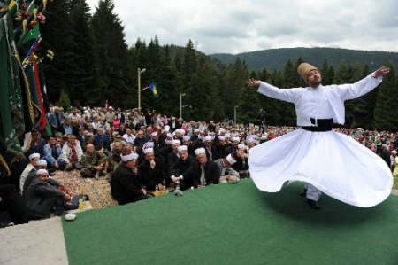 Bosna Hersek’te semah ve mehter coşkusu