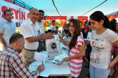 Ceyhan Belediyesi'nden başarılı öğrencilere kitap seti