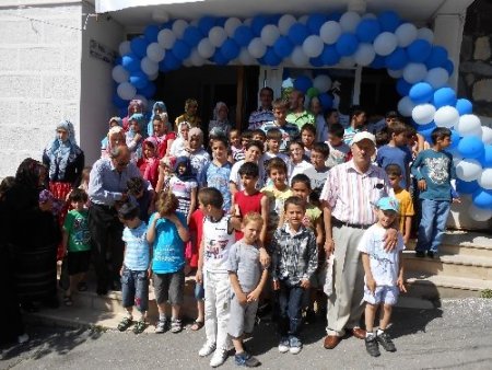 Çocuklar Kur’an kursunda balonlarla karşılandı