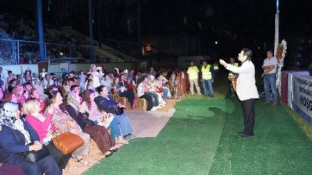 Coşkun Sabah Finike ve Korkuteli'nde hayranlarını coşturdu