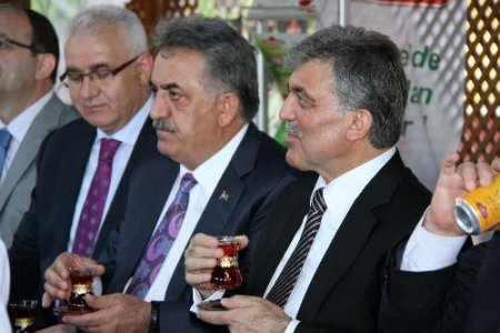 Cumhurbaşkanı Gül: Geleceğimizin eğitimde olduğunun bilincindeyiz