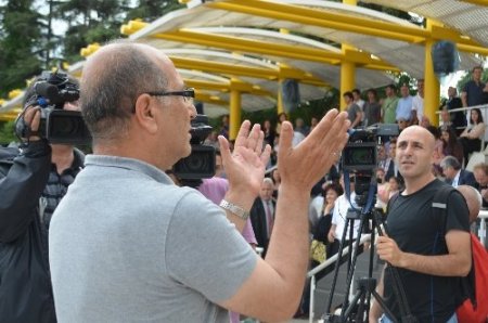 Denizcilik Fakültesi'nin mezuniyet töreni protesto ile başladı