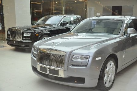 Dünyanın ilk Rolls-Royce butik sergisi açıldı