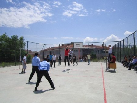 Eflani Milli Eğitim Müdürlüğü voleybol turnuvası sona erdi