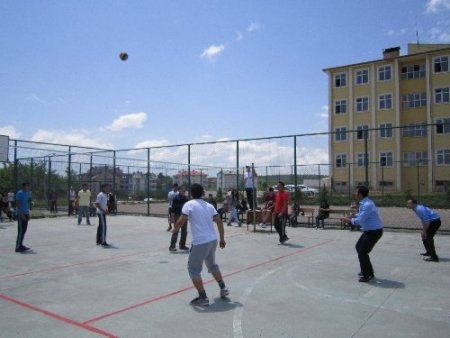 Eflani Milli Eğitim Müdürlüğü voleybol turnuvası sona erdi