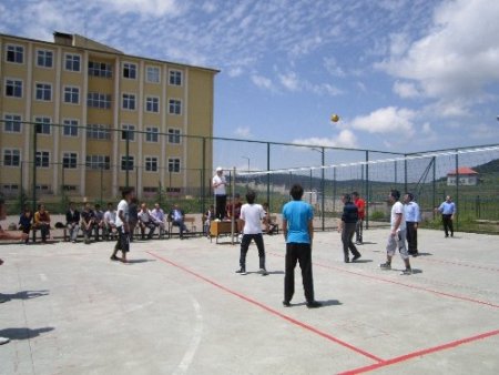 Eflani Milli Eğitim Müdürlüğü voleybol turnuvası sona erdi