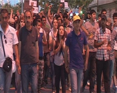 Elazığ'da Taksim'e destek yürüyüşü