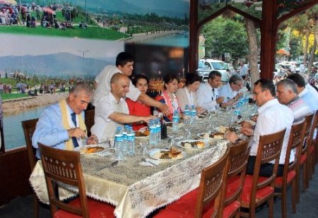 Erbaalı ev hanımları güzel yemek yapmakta yarıştı