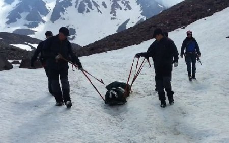 Erciyes’teki yaralı kadın dağcıyı JAK timi kurtardı