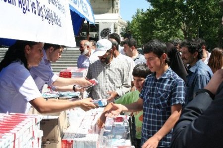 Erzincan'da 17 bin diş fırçası ve macunu dağıtıldı