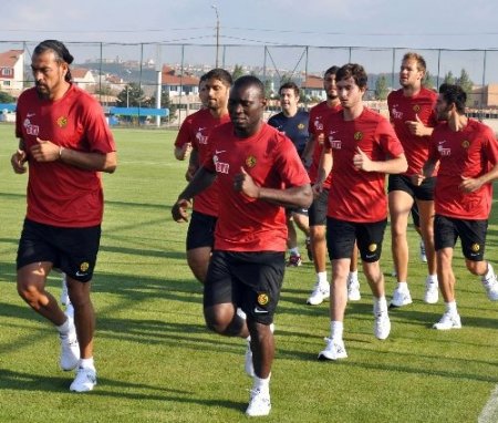 Eskişehirspor, sezonun ilk antrenmanını yaptı