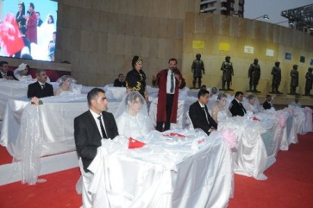 Etimesgut’ta sünnet ve nikah sevinci bir arada yaşandı