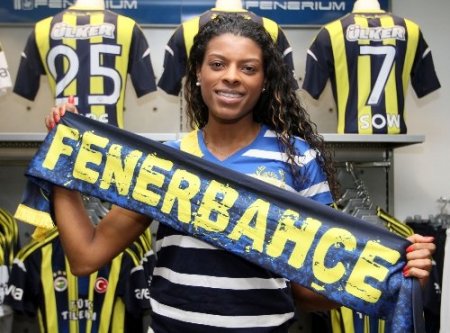 Fenerbahçe'nin filedeki sultanı Fernanda Garay İstanbul’da