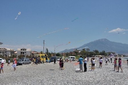 Fethiye semaları uçurtmalarla renklendi