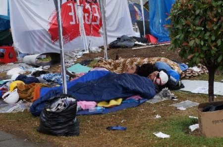 Gezi Parkı eylemcileri güne yağmurla başladı