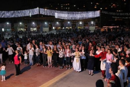 Gostivarlılar Haliç’te eğlendi