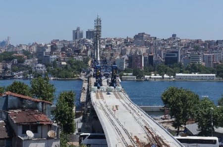 Haliç metro köprüsünde sona doğru