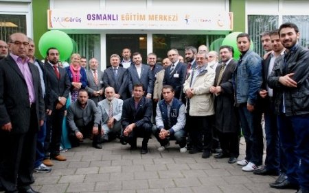 Hollanda'da Osmanlı Eğitim Merkezi törenle hizmete açıldı