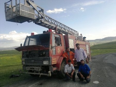 İlçenin tek itfaiye aracı sık bozulduğu için yangın yerine tamirciye gidiyor