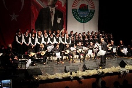 İlkadım Belediyesi THM Korosu, sanatseverleri Karadeniz türküleriyle coşturdu