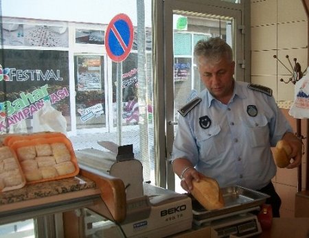 İnegöl Belediyesi fırınları denetledi