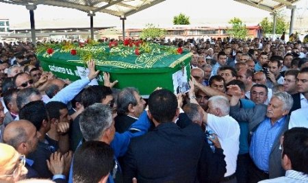 İş adamı Saip Konukoğlu son yolculuğuna uğurlandı