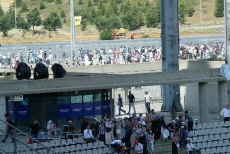 İstanbullular Türkçe şölenine akın akın gelmeye devam ediyor