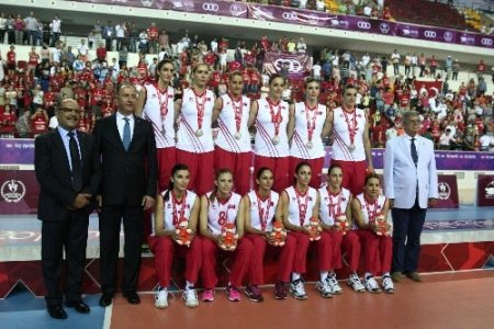 İtalya'ya 3-1 kaybeden Türkiye, Akdeniz Oyunları’nda gümüşte kaldı