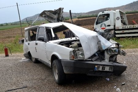 Kamyon ile otomobil kafa kafaya çarpıştı: 1 ölü, 3 yaralı