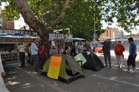 Karesi Gezi Parkı için çadır kurup imza kampanyası başlattılar