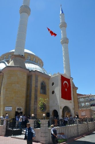 Kendirli Camii cuma namazıyla açıldı