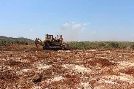 Kepez’den Aksu ilçesine yol açmak için dozer desteği