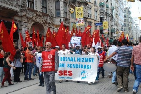 KESK üyesi 2 bin kişi Gezi Parkı’na yürüdü