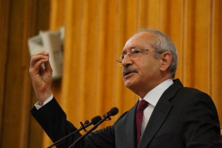 Kılıçdaroğlu: Türkiye'de siyasetçilere gençler 'adam gibi' ders verdi