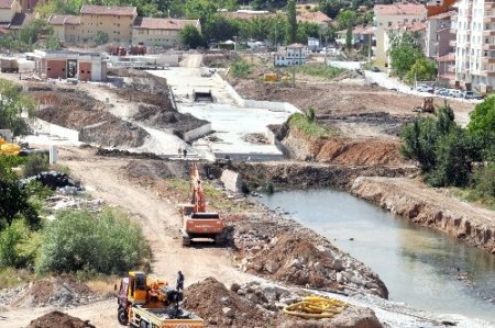 Kırşehir’in çılgın projesinin yapımı devam ediyor