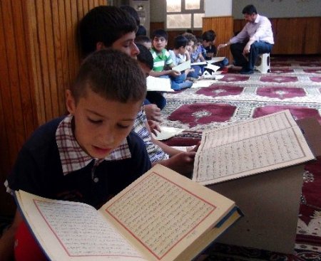 Kur'an kursları yoğun ilgi görüyor