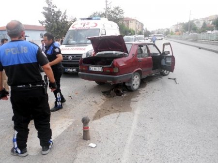 Kütahya'da ehliyetsiz sürücü motorsiklete çarptı: 2 ölü