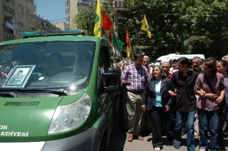 Lice'de karakol protestosunda ölen Yıldırım toprağa verildi